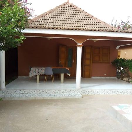 Bed and Breakfast Chez Coumba et Daniel à Saly Portudal Extérieur photo
