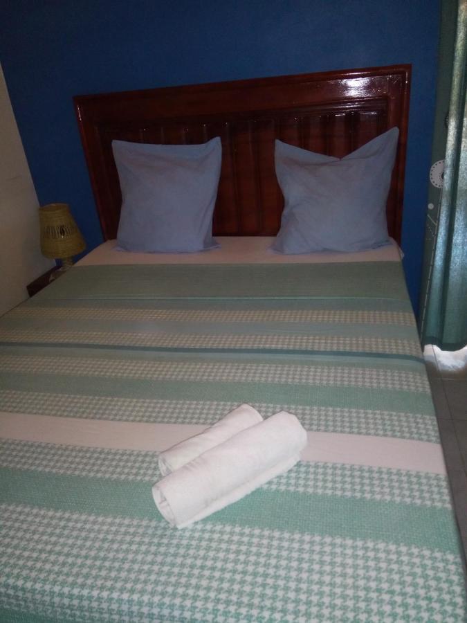 Bed and Breakfast Chez Coumba et Daniel à Saly Portudal Extérieur photo