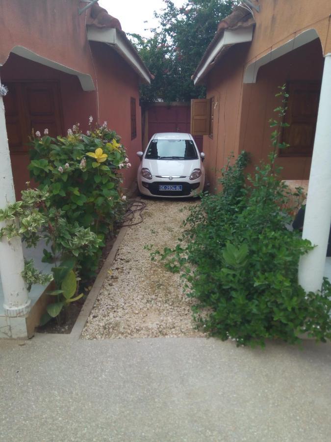 Bed and Breakfast Chez Coumba et Daniel à Saly Portudal Extérieur photo