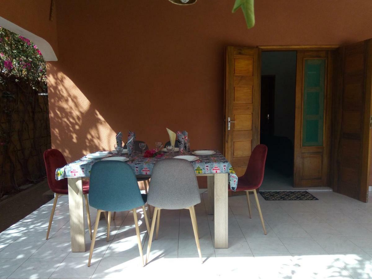 Bed and Breakfast Chez Coumba et Daniel à Saly Portudal Extérieur photo