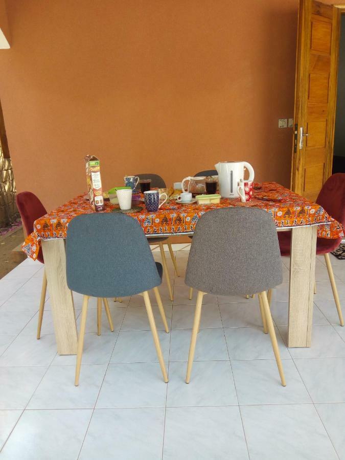 Bed and Breakfast Chez Coumba et Daniel à Saly Portudal Extérieur photo